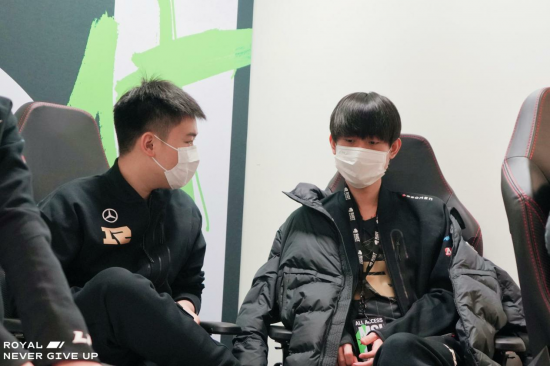 网友热议瓦非无畏契约真相引发的争议